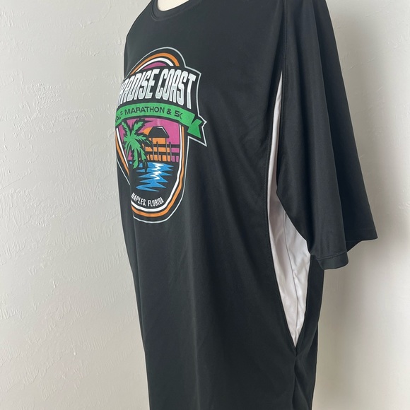 Paradise Coast Black Graphic Tee for Men Half Marathon & SK - Picture 4 of 10